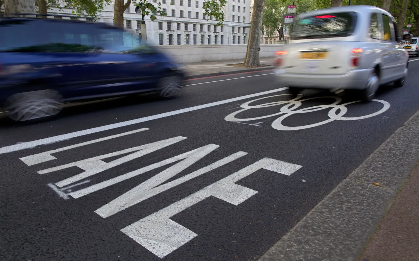 Olümpiamärgistusega sõidurada Londoni südalinnas