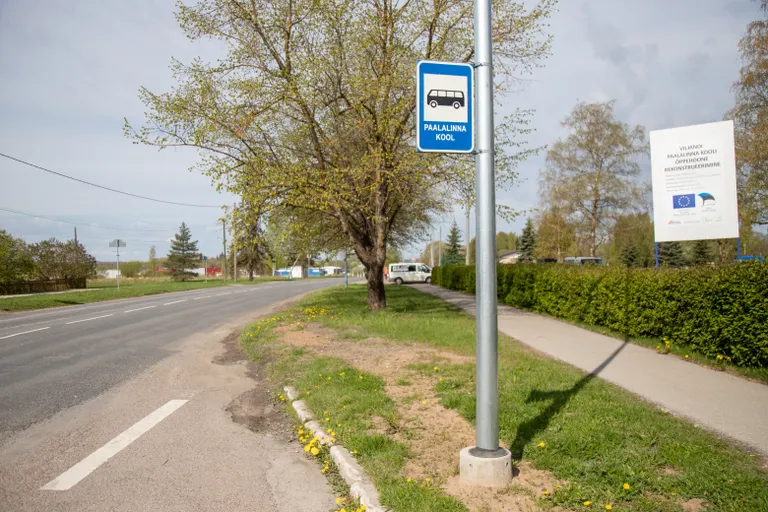 Paala teel olev maakonnaliinide bussipeatus tõstetakse ajutiselt ca 80 meetrit raudtee poole.