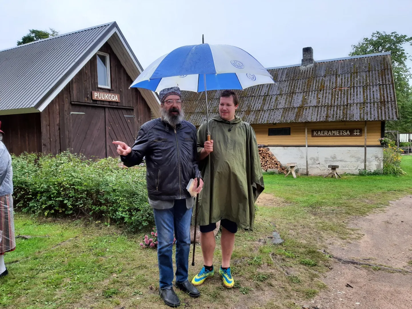 Ajaloo- ja kultuuritegelaste sünnipaikade virtuaalkaardile lisandunud nelja seni tähistamata olnud koha hulgas on Lemsi küla, kus Theodor Saarele pühendatud mälestuskivi avamisel oli kohal projektijuht Peeter Volkonski.