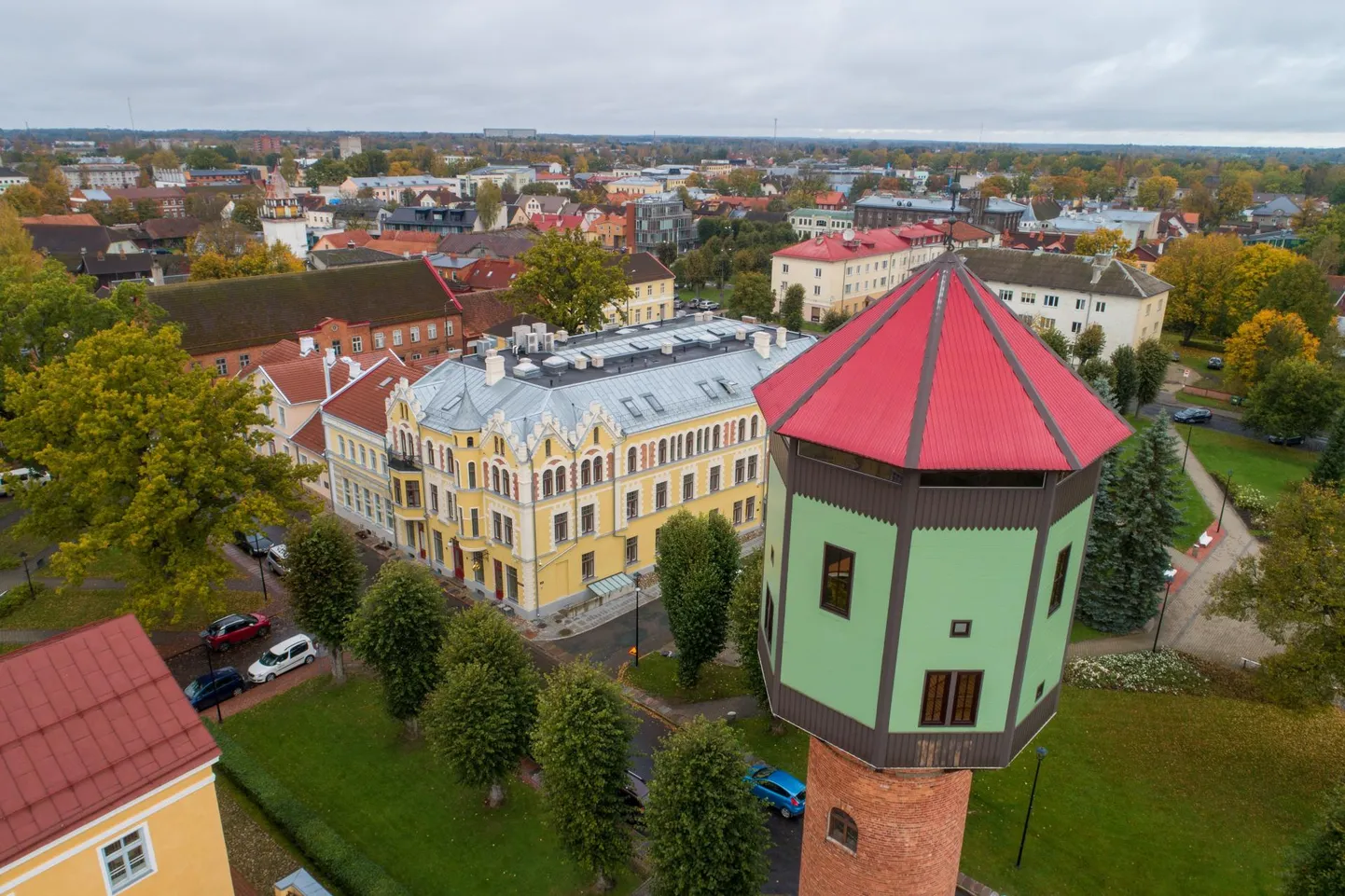 Viljandi vanasse veetorni pääsu eest sõjapõgenikelt raha ei võeta.