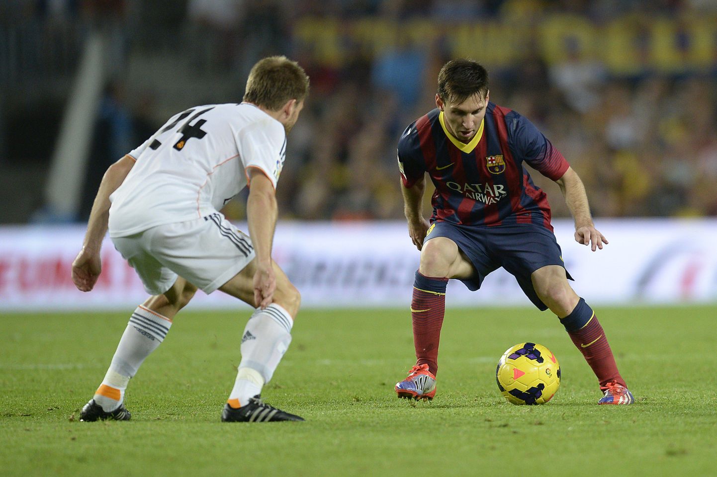 Lionel Messi (paremal) oma oskuseid demonstreerimas.