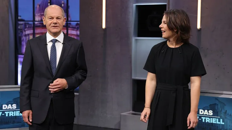 Олаф Шольц и Анналена Бербок в последних предвыборных дебатах
