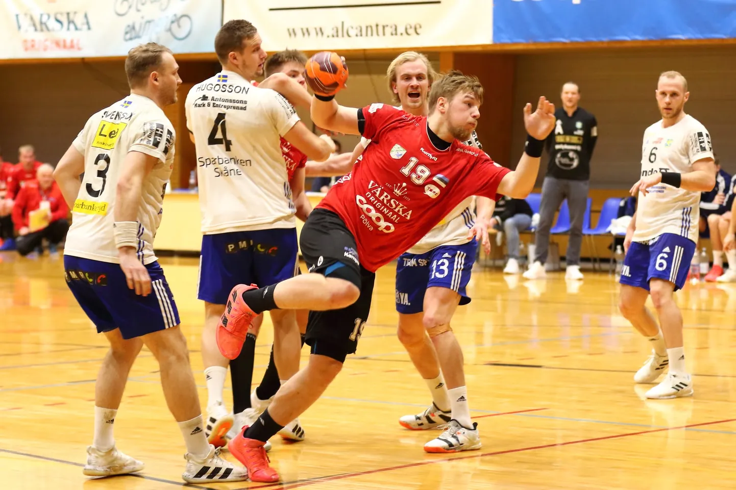 Teise pooltunni algul leiti hästi joonelt lõpuks viis väravat visanud Ülljo Pihus, kelle tabamused tõid Serviti Ystadi vastu mängu tagasi.