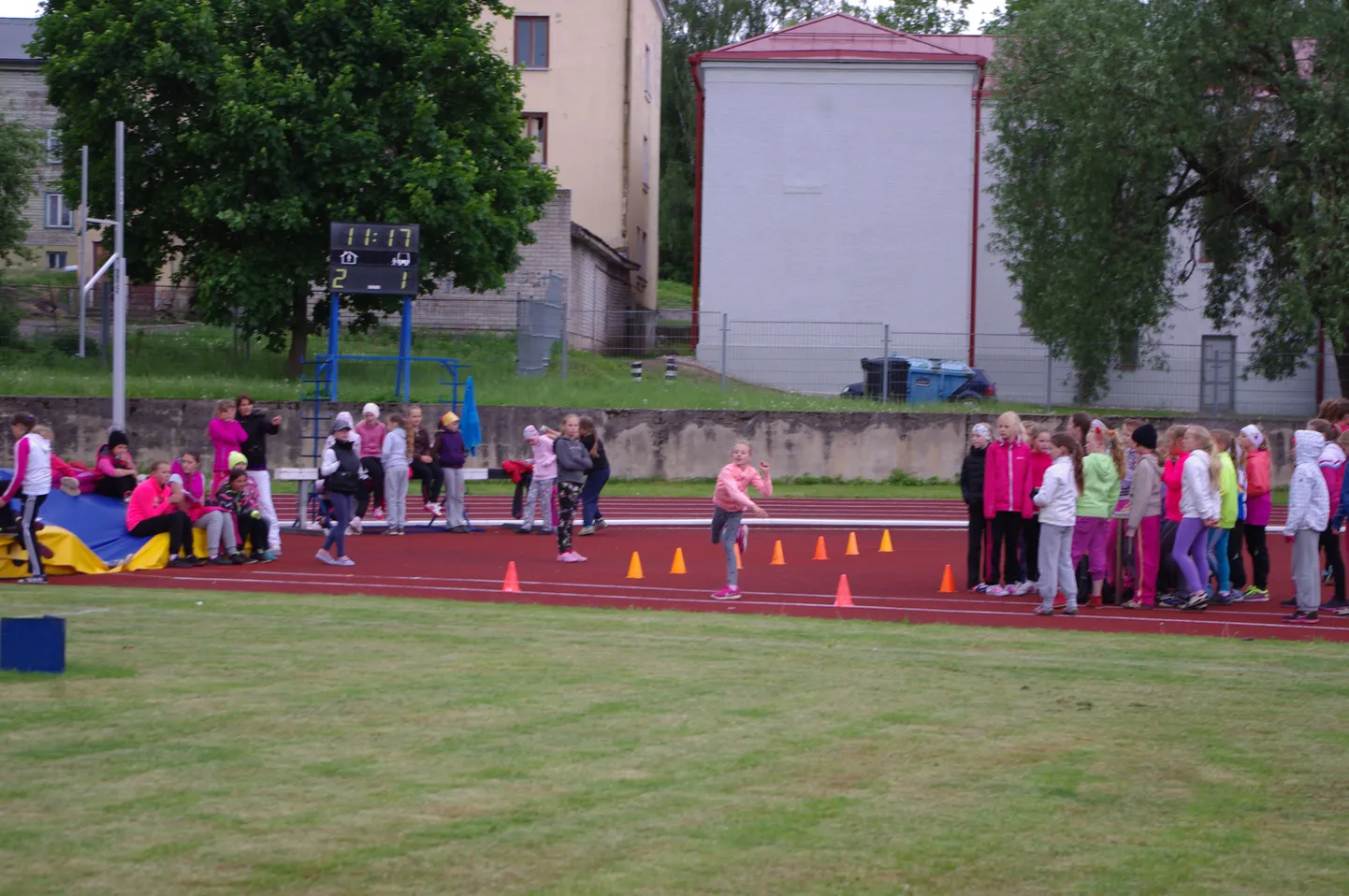 Valgamaa koolinoorte MV kergejõustikus  2014a. D ja E vanuseklassis
