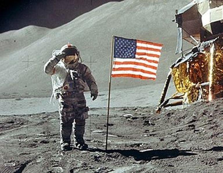 Apollo 11 meeskond Kuul