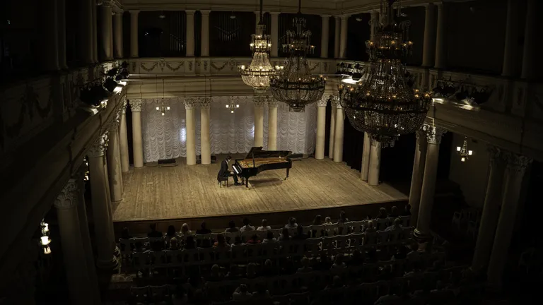 Andreja Osokina solokoncerts Ukrainas Nacionālajā filharmonijā.
