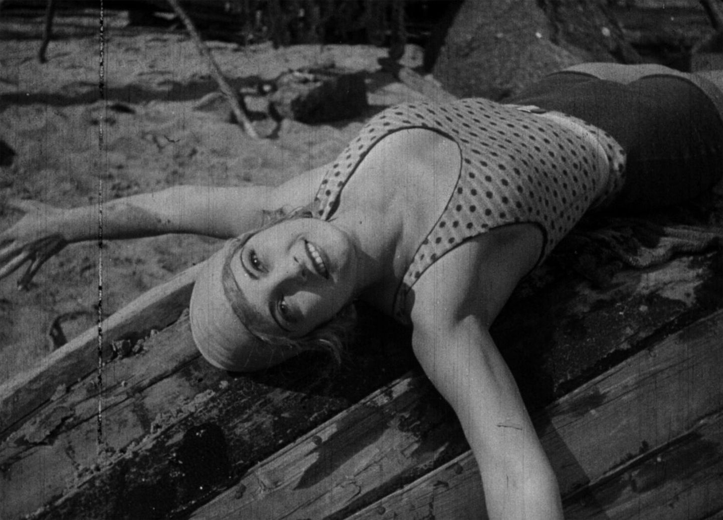 Stseen suurfilmist «Kire lained» (1930).