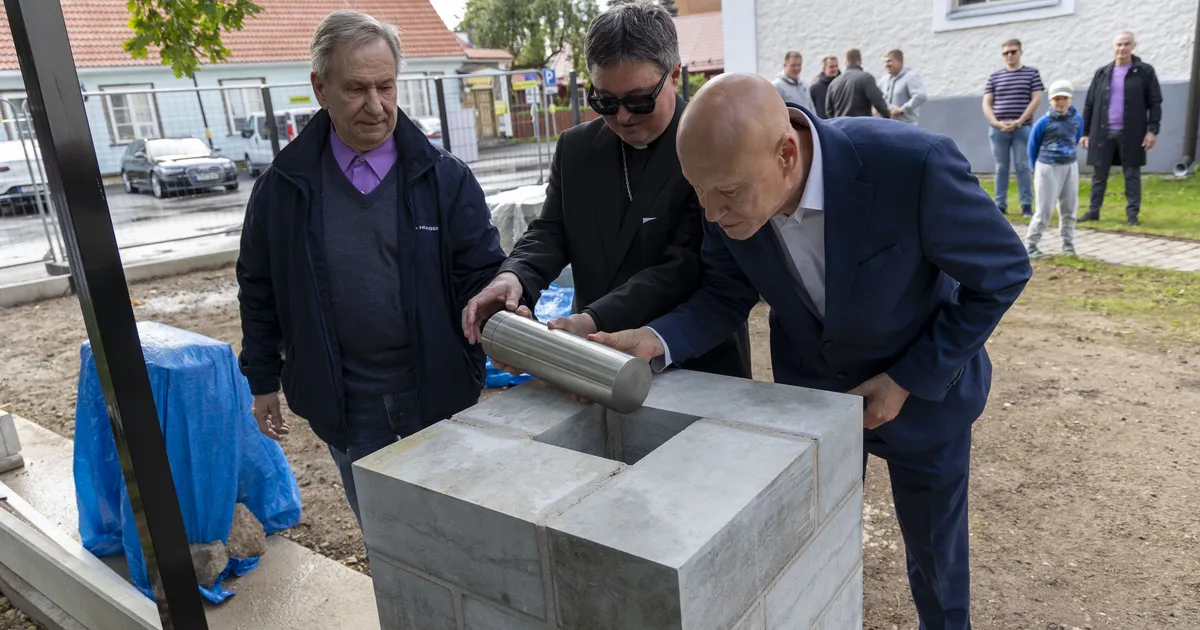 Paide kiriku urnimüüri pisteti ajakapsel