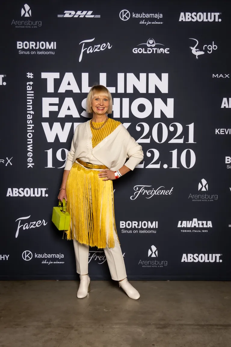 Nooruslik Diana Denissova kiirgas sama siravalt kui suvine päike.