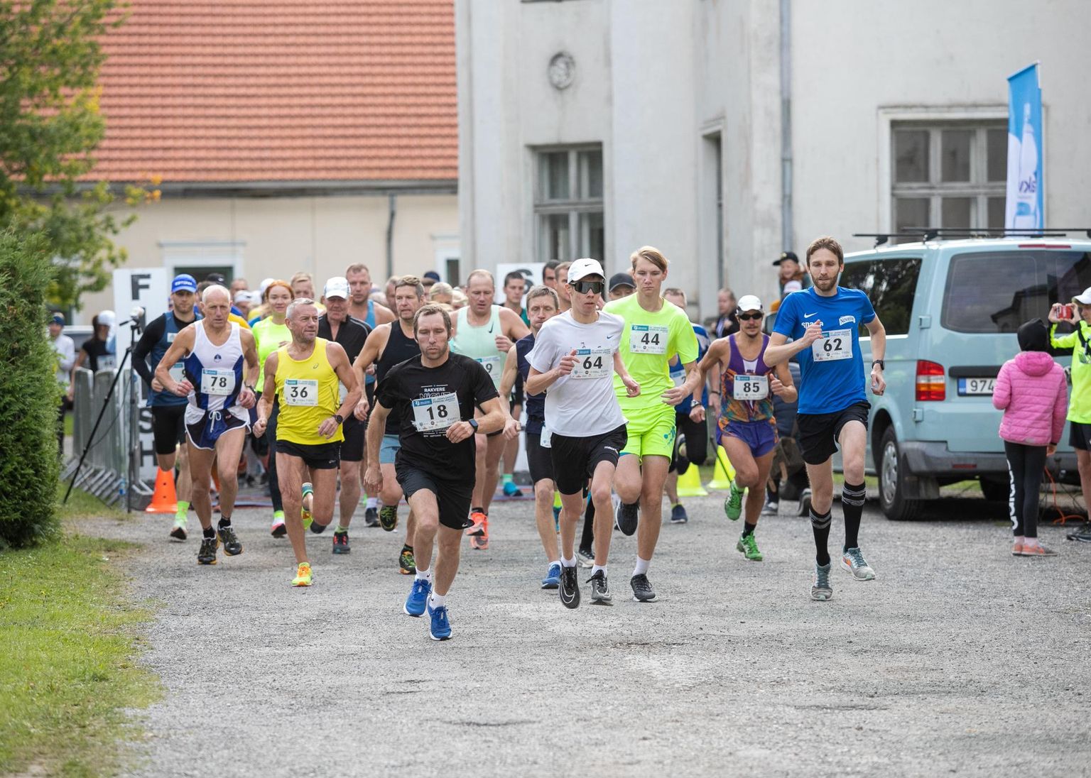 Rõõmsad jooksjad Porkunis. Foto on illustratiivne.