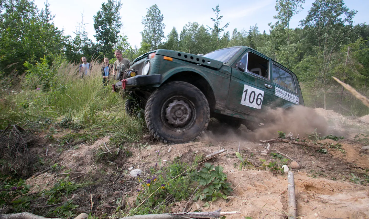 Offroad'i võistlusd Kõpus. Maasturite suvesõit Kõpus.