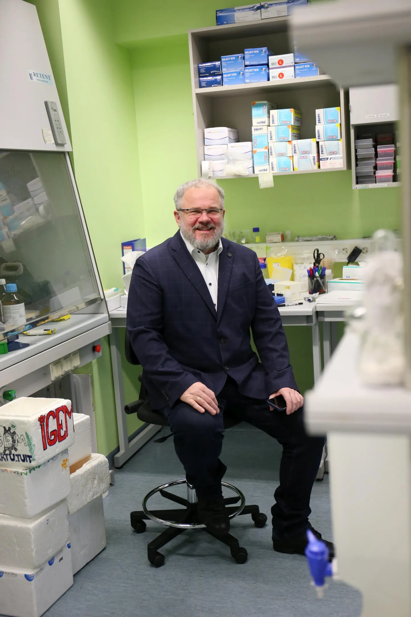 Digibio projekti juht, Tartu Ülikooli molekulaarse süsteemibioloogia professor Mart Loog tutvustab üritusel keskuse järgmise kuue aasta sihte