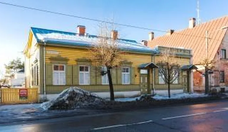 Puiestee tänava kortermaja, mis valmis esialgu 19. sajandi lõpus, taastati nüüd meister Andres Uue käe all.