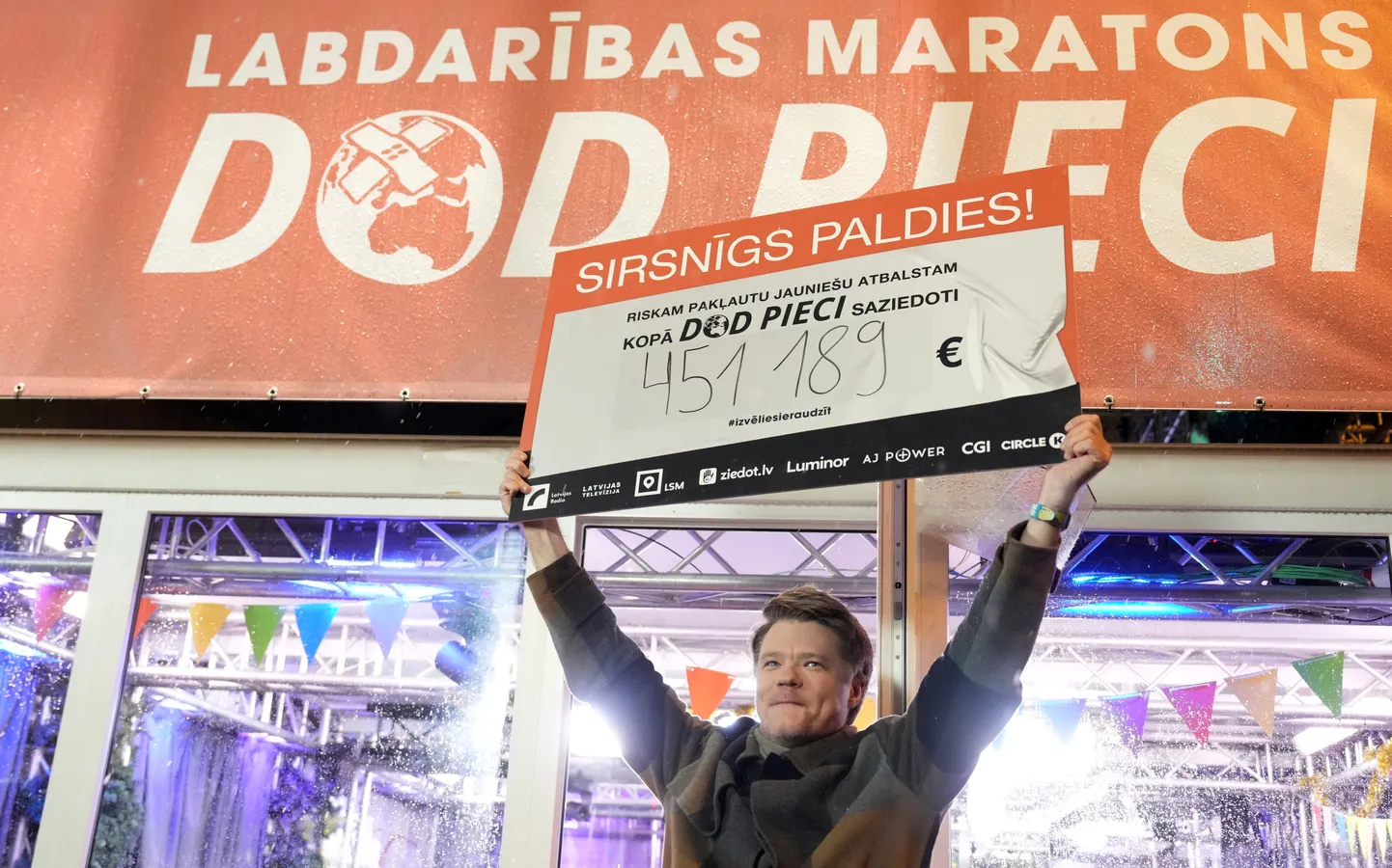 Благотворительный марафон общественных СМИ Dod pieci!