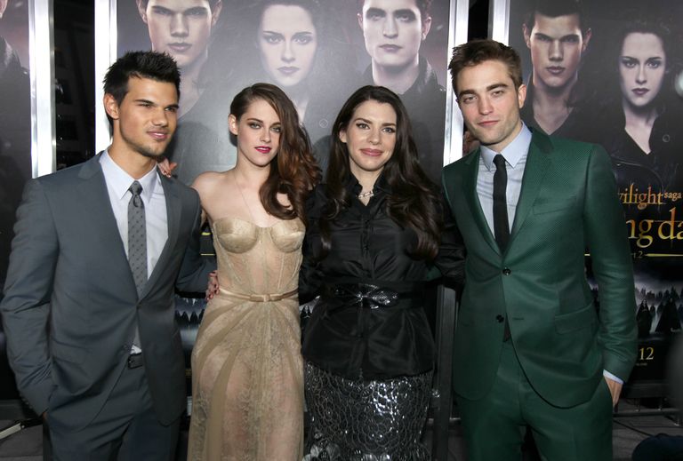 Filmi «Koidukuma II» maailma esilinastusel (vasakult): Taylor Lautner, Kristen Stewart, Stephenie Meyer ja Robert Pattinson.