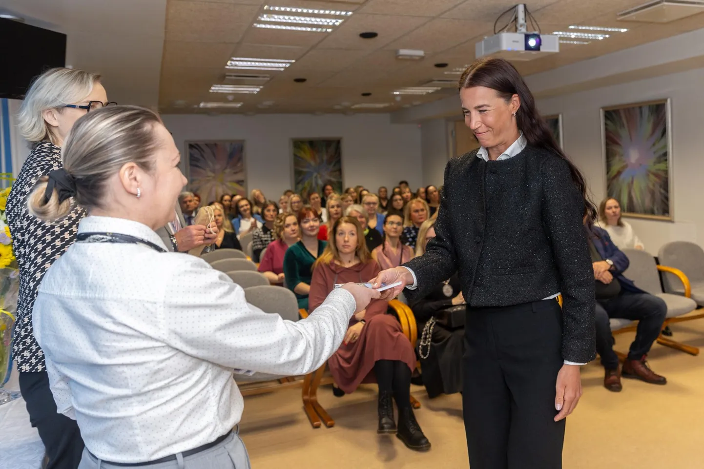 Greete Steinburg kõrgkooli avaaktusel.