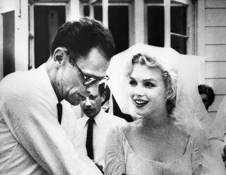 Marilyn Monroe ja Arthur Miller oma pulmapäeval 3. juulil 1956