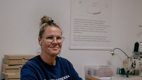 ETTEVÕTJA ⟩ Vabatahtlik merepäästja tõmbab kaladelt naha maha