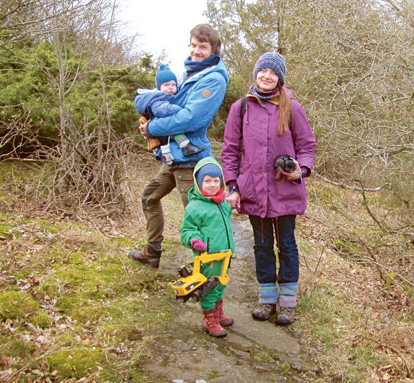 Marian Hiire ja Mihkel Nummert, 
kelle peres kasvavad peagi 3-aastaseks
saav Laurits ja 9-kuune Koit, elavad praegu veel pereisa magistriõpingute
tõttu Rootsis, kuid peagi Eestisse naastes kavatseb pere end sisse seada
just maal.