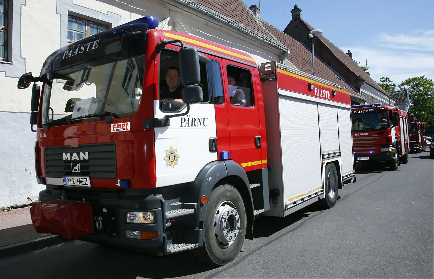 Päästeautod.