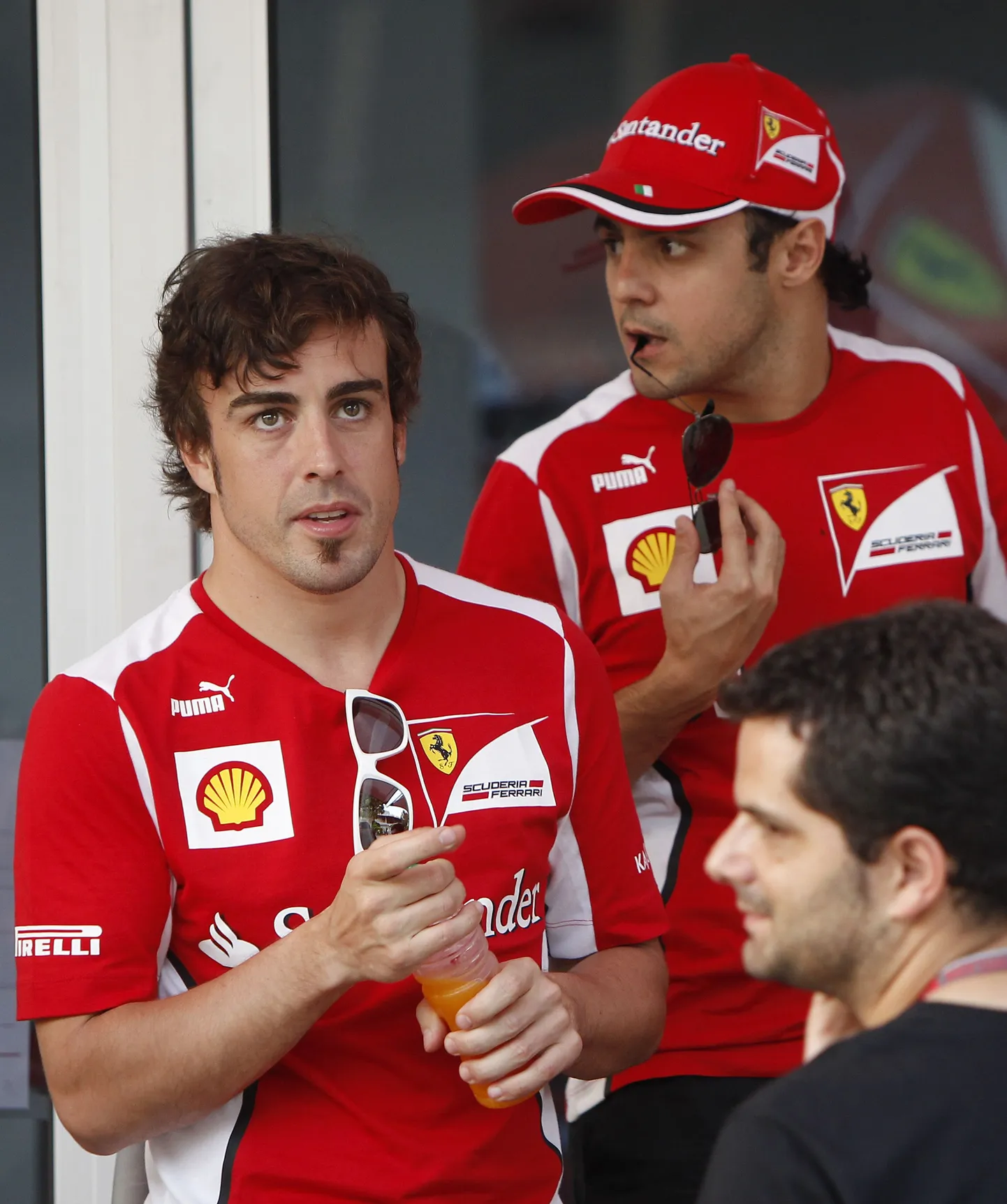Fernando Alonso (vasakul) ja Felipe Massa.