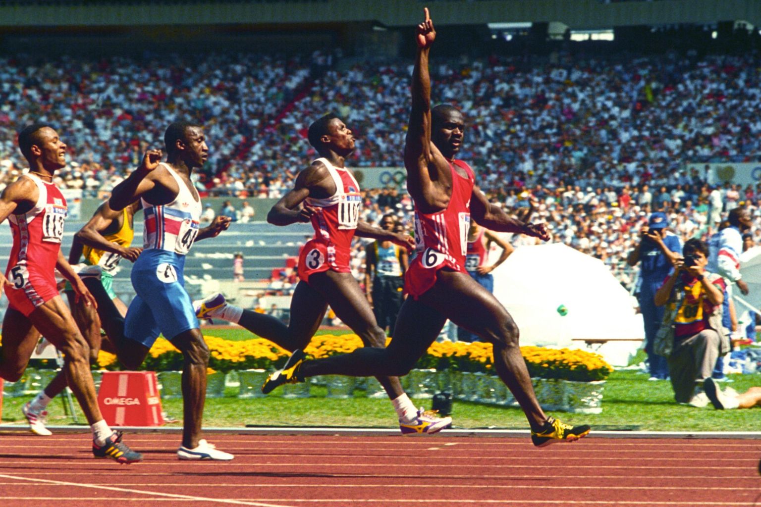 Ben Johnsoni finiš Souli olümpiamängude 100 meetri jooksu finaalis. Hiljem Kanada sprinter diskvalifitseeriti dopingu kasutamise tõttu.