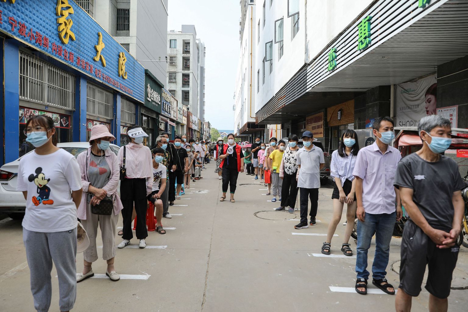 Masstestimise järjekord Jiangsu provintsis.