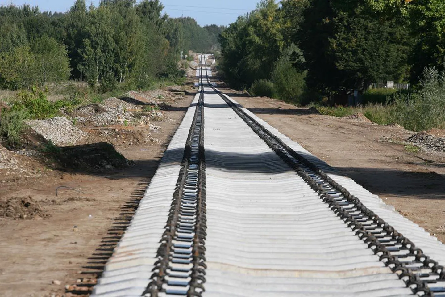 Türi—Viljandi raudteelõigu remondi tõttu on neljapäevani suletud Paala tee ülesõit.