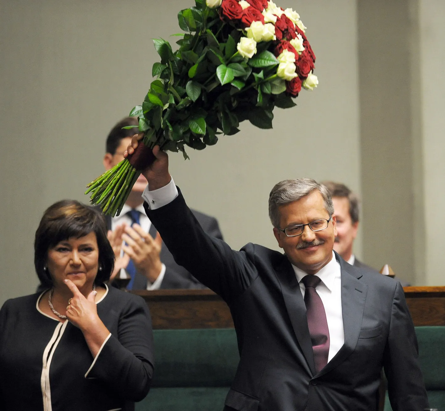 Poola president Bronisław Komorowski päeval, mil ta riigipeaks vannutati. Pildil koos abikaasa Anna Komorowskaga.