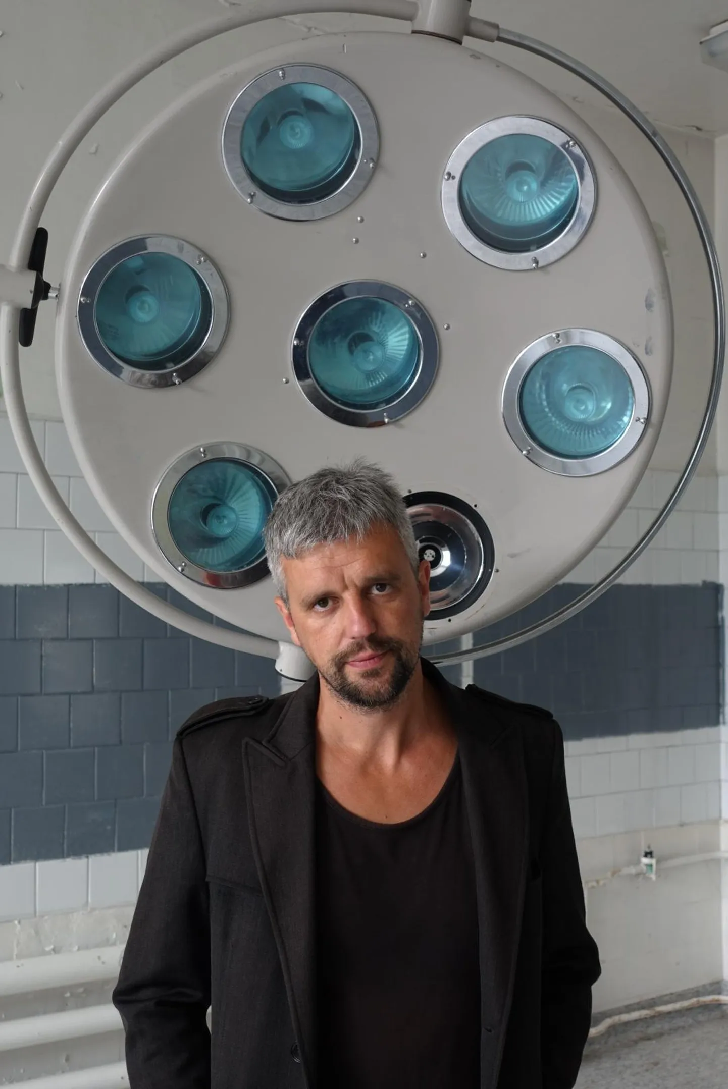 Läti kirjanik Andris Kalnozols astub teisipäeval üles Prima Vista kirjandusfestivalil Valgas. FOTO: Erakogu