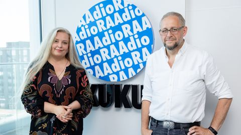 HÄMMING ⟩ Uus hommikuduo Kuku raadios tekitab kuulajates küsimusi juba esimesest saatest: kas ei tundu kuidagi kummaline?