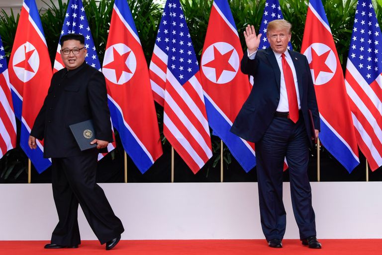 Donald Trump ja Kim Jong-un Singapuris kohtumisel.