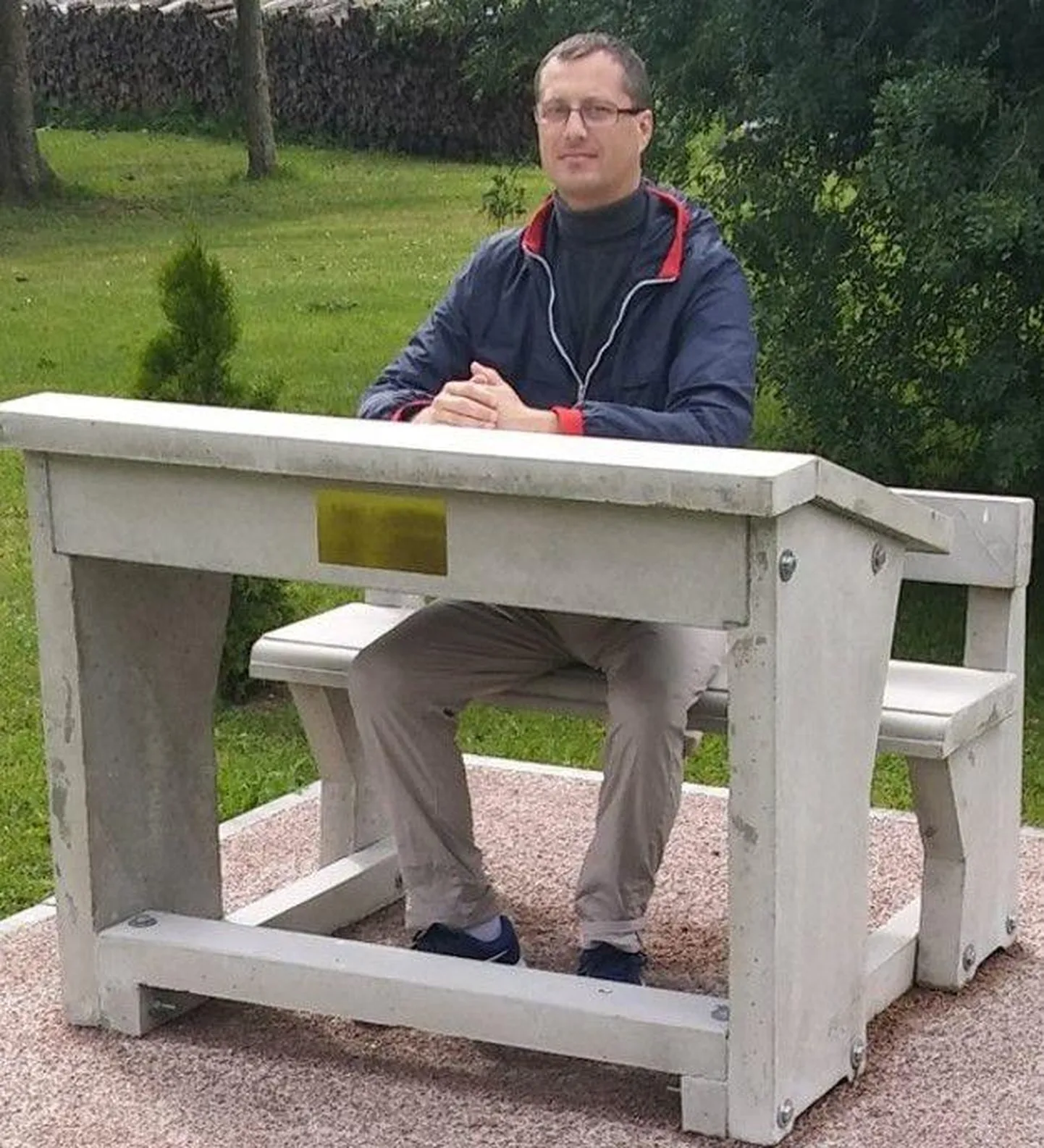 Dokumentides on keeleõpetaja haridusega vabakutselise kirjaniku Andre Tamme sünnikohaks märgitud Paide, kuid see ei vasta tegelikkusele.