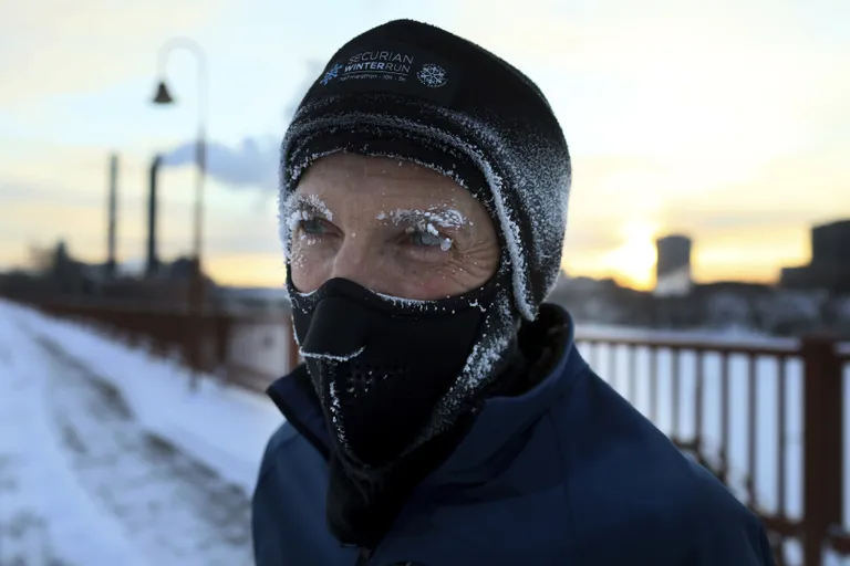 Evan Roberts läks eile hoolimata lumetormist ja -30-kraadisest temperatuurist Minneapolises tervisejookus tegema, kuid lubas, et tänaseks ennustatud ekstreemse külmaga püsib toas.