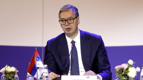 Serbias toimuvad tudengiprotestide survel oktoobris erakorralised parlamendivalimised