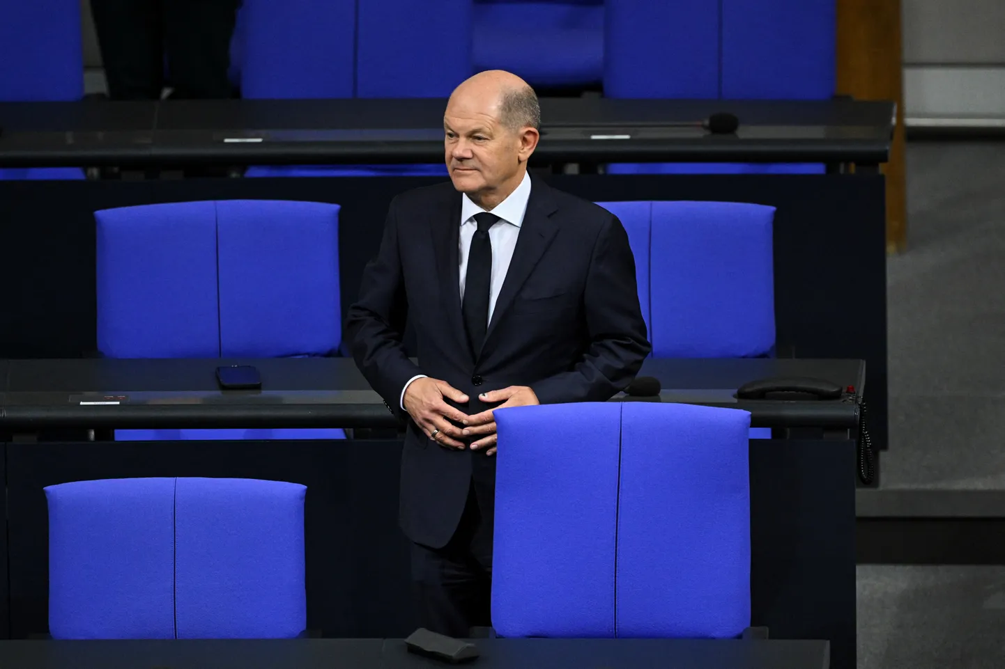 Esmase abinõuna valitsuse ummikseisule kutsus Scholz minema saadetud rahandusministri Christian Lindneri asemele oma pikaaegse usaldusisiku Jörg Kukiesi. Volker Wissing võttis koha sisse lisaks transpordiministrina ka ajutise justiitsministrina.