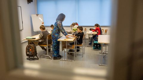 GRAAFIK ⟩ Haridusameti seire: laste tulemused paranevad, õpetajate töökoormus on meeletu