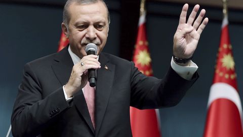 Эрдоган отказался принять извинения от НАТО