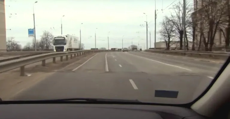 Рельсы на Земитанском мосту
