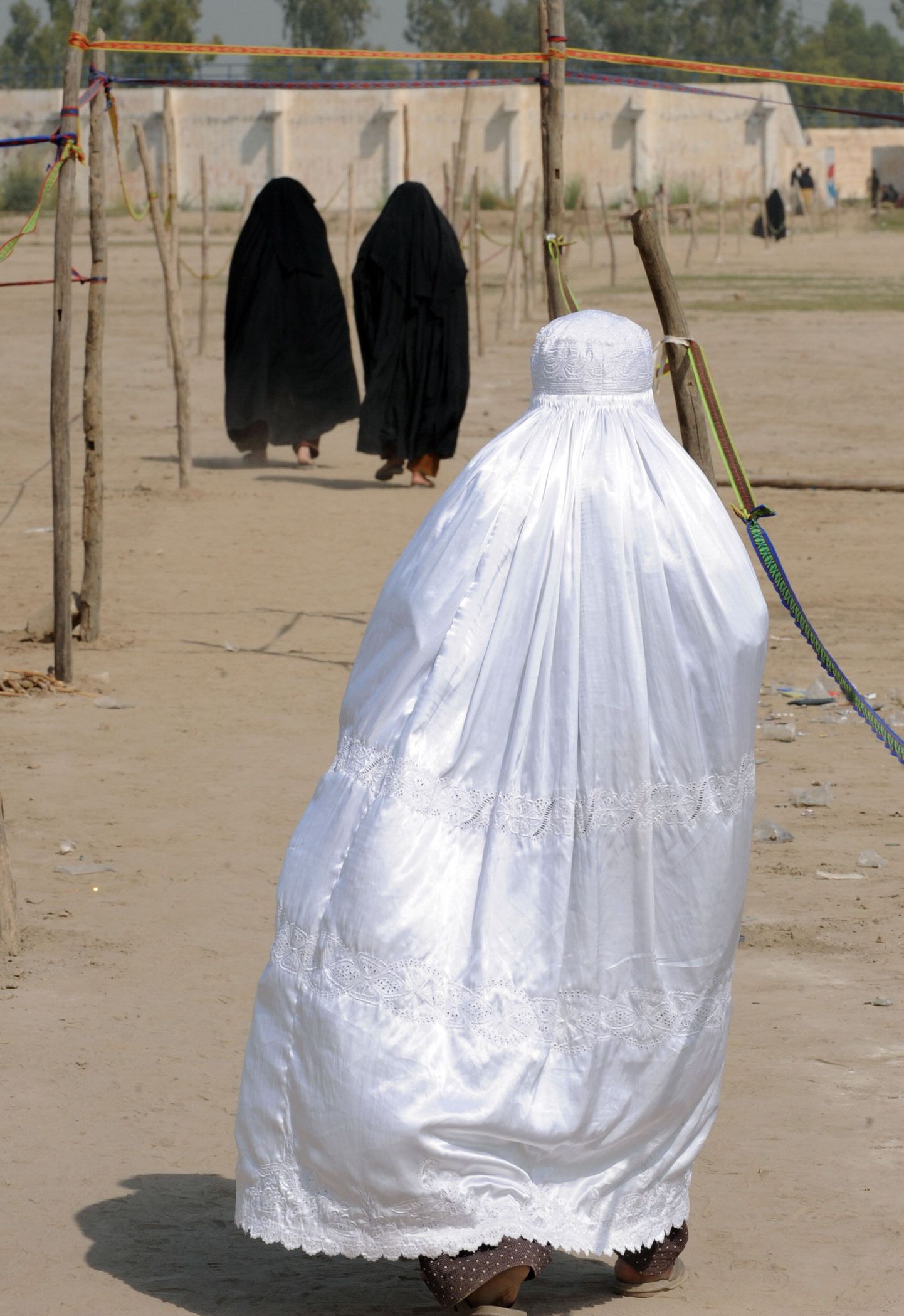 Burkat kandev Pakistani naine Lõuna-Waziristanis 2009. aastal.