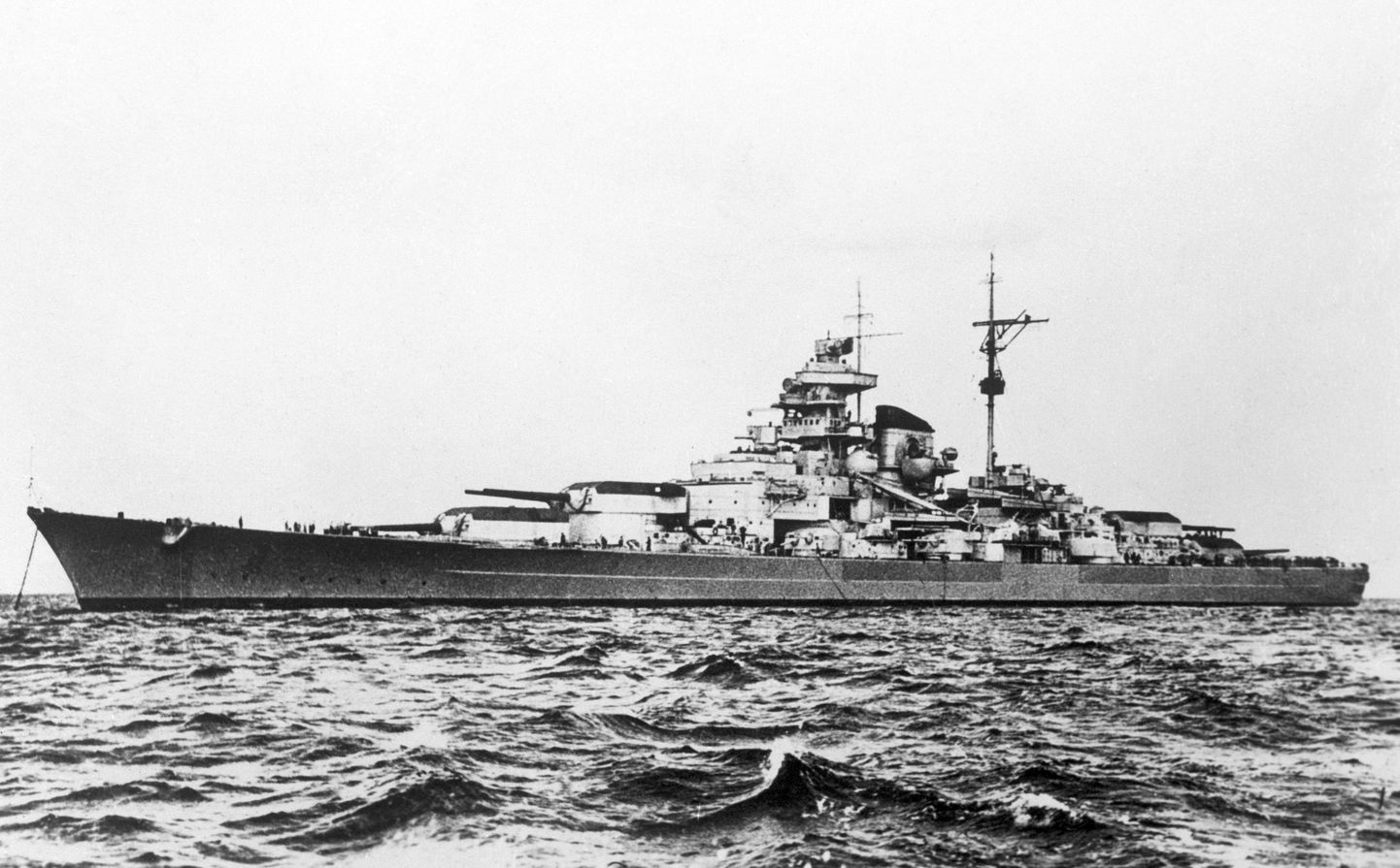 Natsi-saksa suurim lahinglaev Tirpitz.