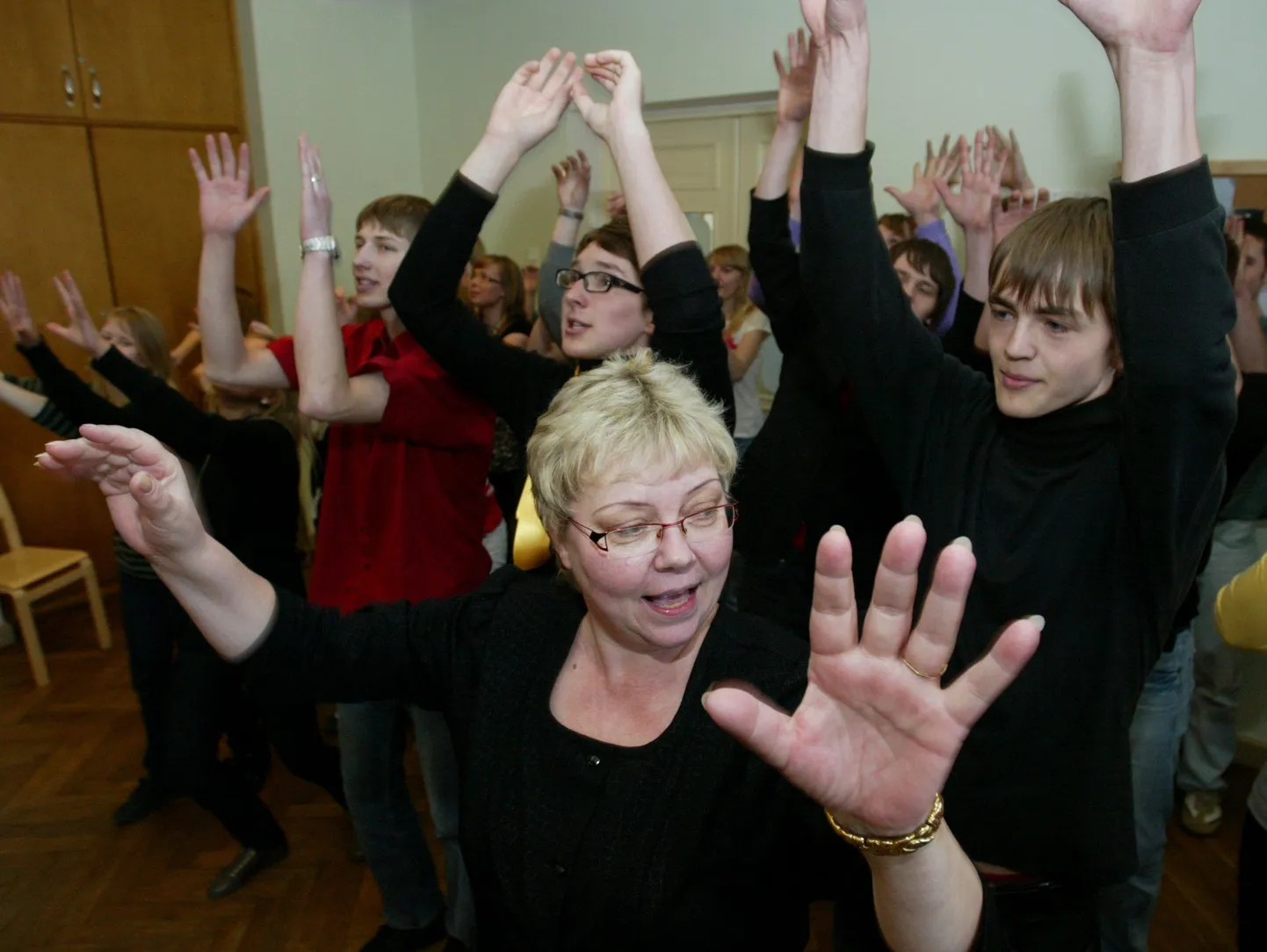 Linda Gordejev koos oma kooriga.