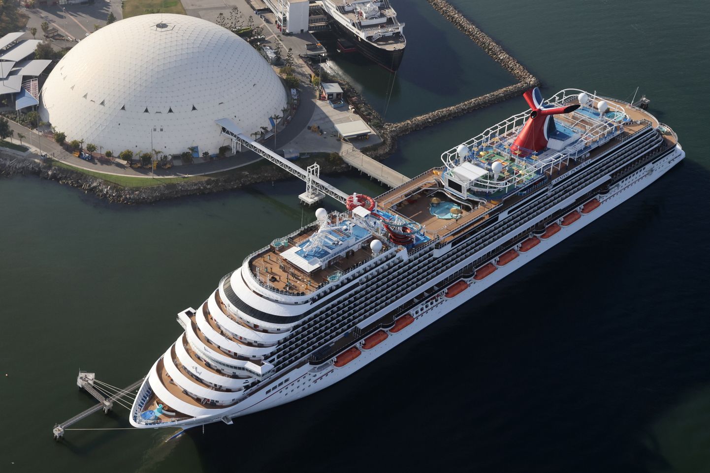 Carnival Cruise'i laev Long Beachis California osariigis.