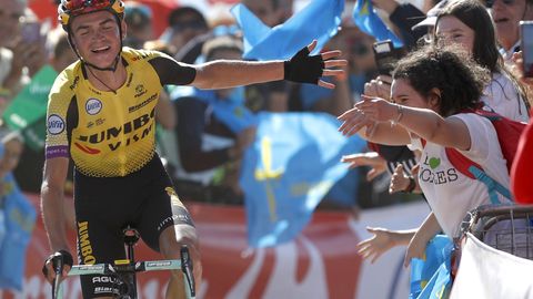 Vuelta 15. etapi võitis ameeriklane, üldliidrina jätkab Roglic