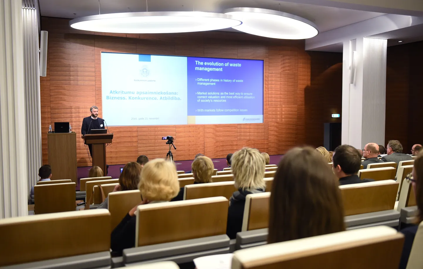 Zviedirjas Konkurences padomes Ziemeļvalstu pētījuma projekta vadītājs Johans Ādamsons (Johan Adamsson) piedalās Konkurences padomes rīkotajā konferencē "Atkritumu apsaimniekošana: Bizness. Konkurence. Atbildība."