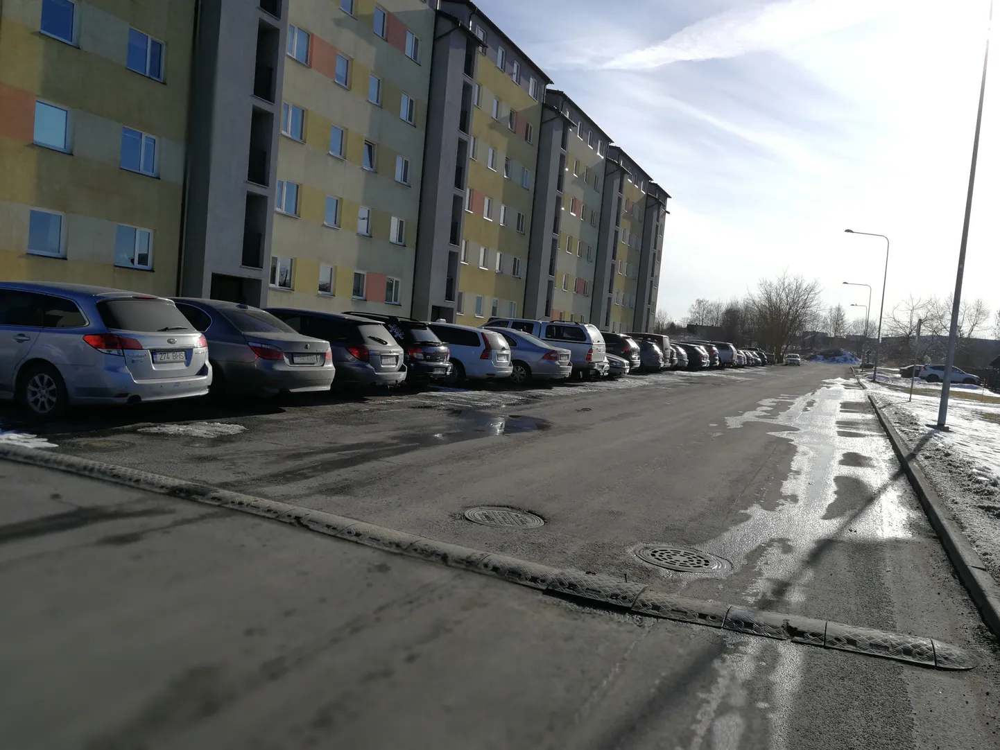 Lagunev kiirusepiiraja Ussimäel.
