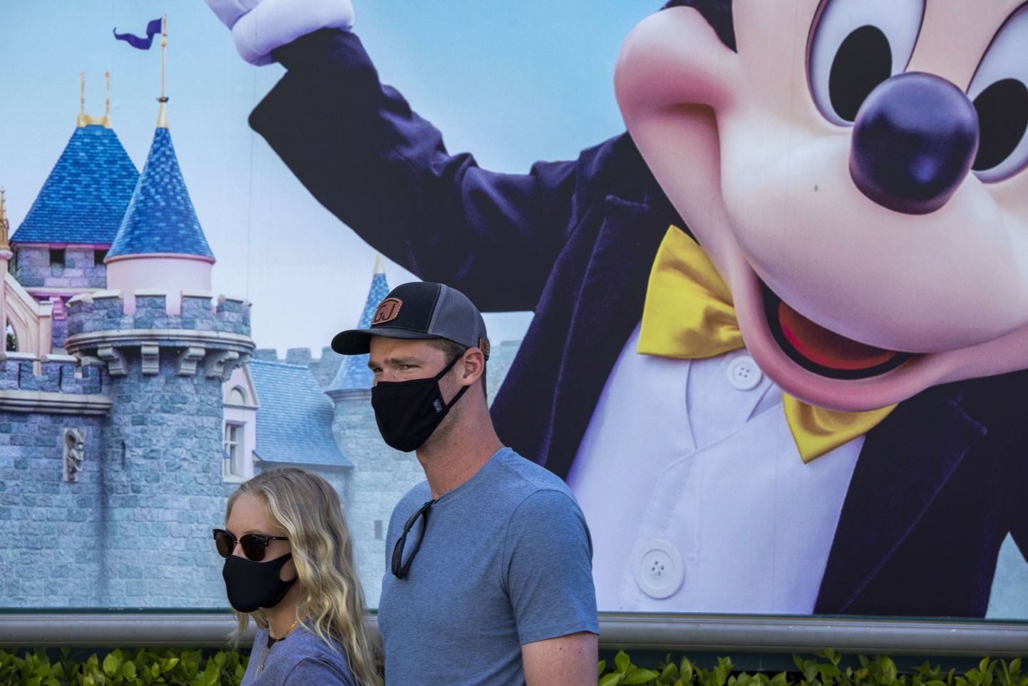 Disneyland avas taas pärast enam kui 13-kuulist vaheaega uksed.