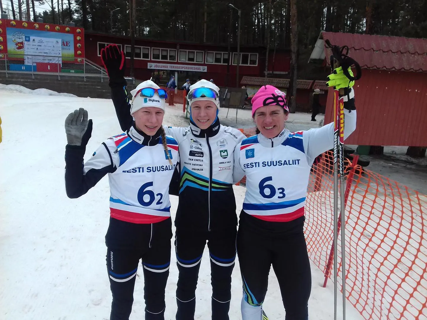 Ambla SK esindus koosseisus Keidy ja Kaidy Kaasiku ning Maris Kaarjärv eduka võistluse järel.