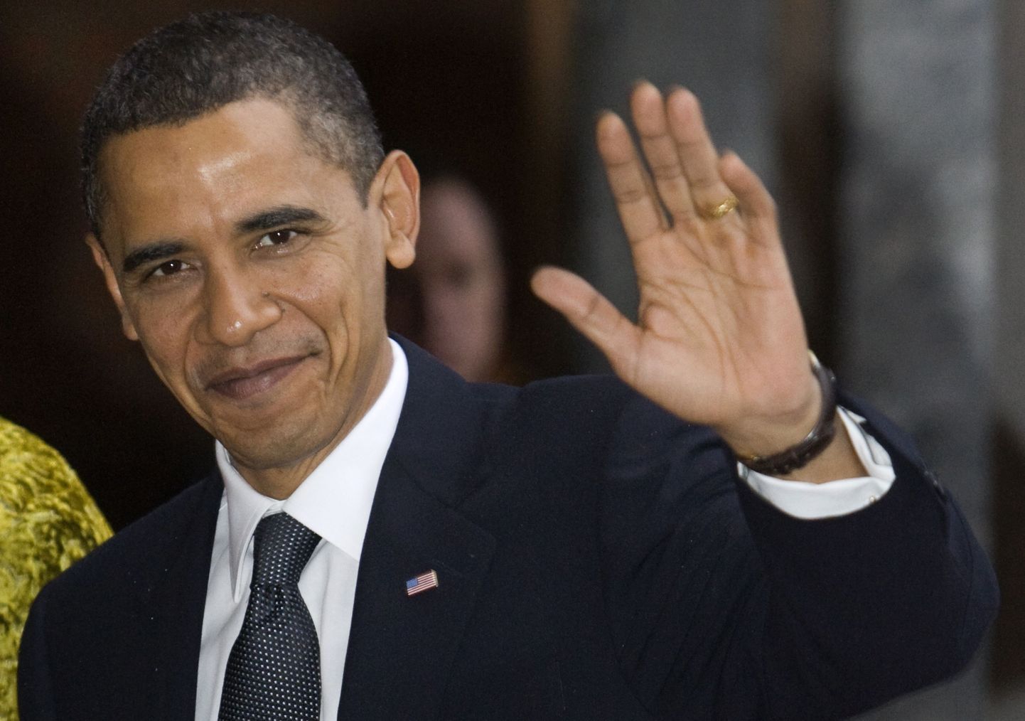 Barack Obama 2009. aastal Nobeli rahupreemiat vastu võtma minnes.