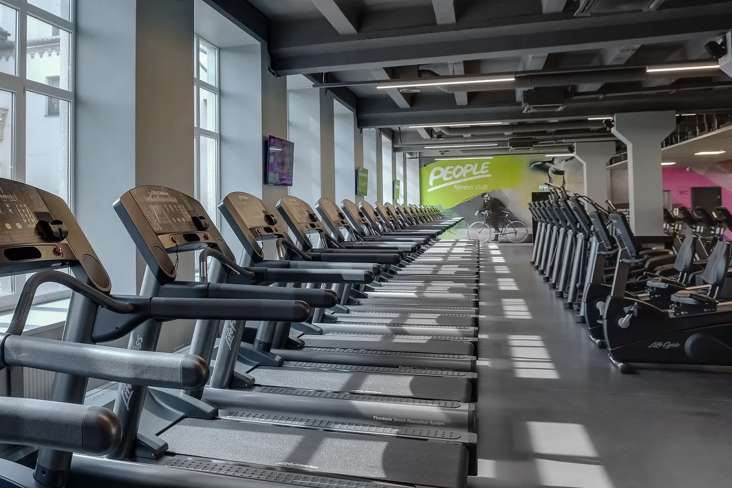 People Fitness Riia spordiklubi.